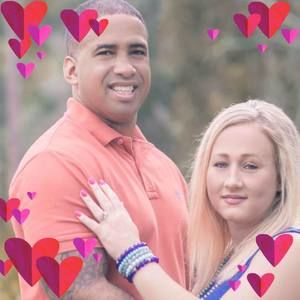 Meet your Posher, Deena